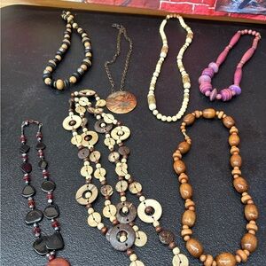 Lot of vintage necklaces